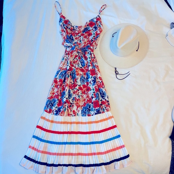 Beautiful bright floral & stripe lightweight cowl neck dress size L. - Picture 2 of 3